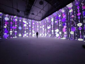 Immersive Wall หรือ theatre wall