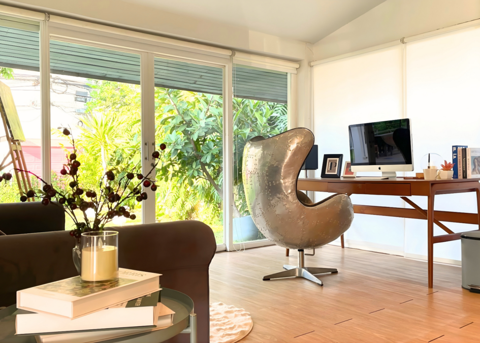 ภาพหลัก GLASS HOUSE