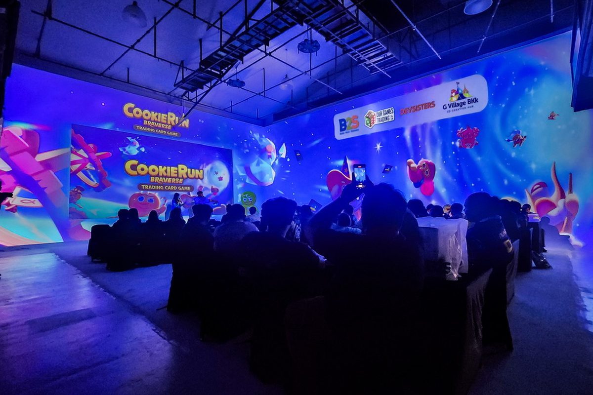 งานอีเวนต์ของแบรนด์พร้อมไฟและจอในฮอลล์ G Village